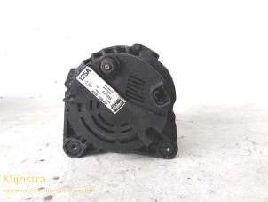 Dynamo van een Renault Espace (JE) 2.2 dCi 130 16V 2002