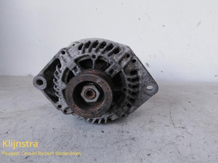 Gebrauchte Dynamo Renault Safrane I 3.0i V6 RT,RXE Preis auf Anfrage angeboten von Fa. Klijnstra & Zn. VOF