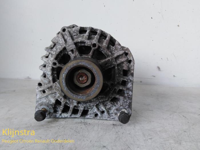 Gebrauchte Dynamo Renault Grand Scénic II (JM) 1.9 dCi 120 Preis auf Anfrage angeboten von Fa. Klijnstra & Zn. VOF