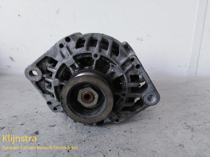 Used Dynamo Renault Scénic I (JA) 1.9 dTi Price on request offered by Fa. Klijnstra & Zn. VOF