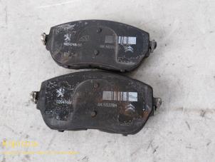 Used Front brake pad Peugeot 508 (F3/FB/FH/FP) Price on request offered by Fa. Klijnstra & Zn. VOF