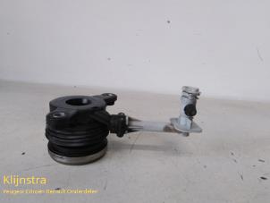 Used Clutch slave cylinder Renault Clio Price on request offered by Fa. Klijnstra & Zn. VOF