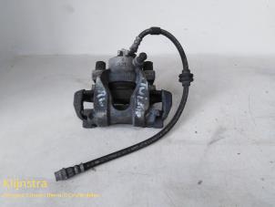 Used Front brake calliper, right Renault Twingo Price on request offered by Fa. Klijnstra & Zn. VOF
