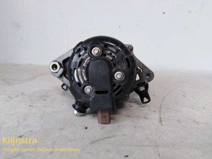Dynamo van een Peugeot 108 1.0 12V 2016