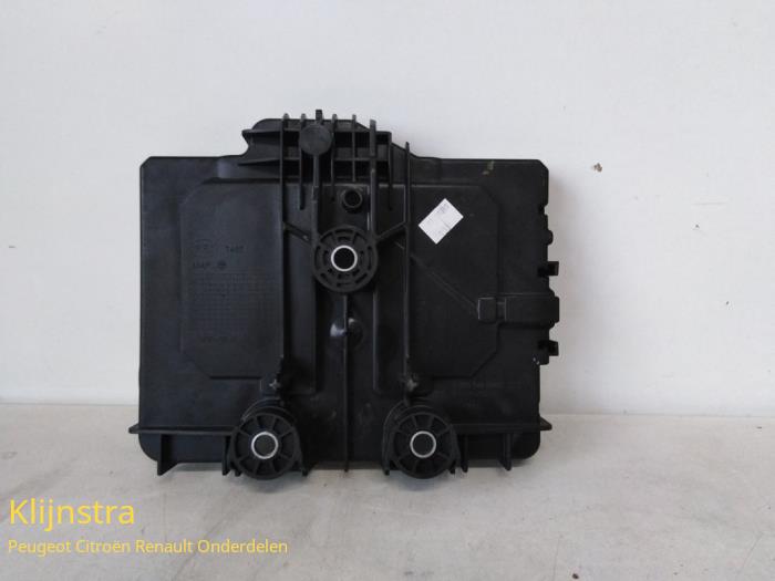 Battery cover from a Renault Twingo 2015