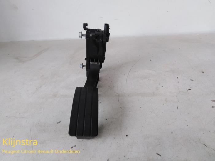 Accelerator pedal from a Renault Twingo 2015