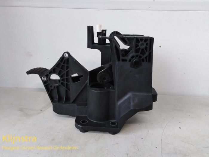 Brake pedal from a Renault Twingo 2015