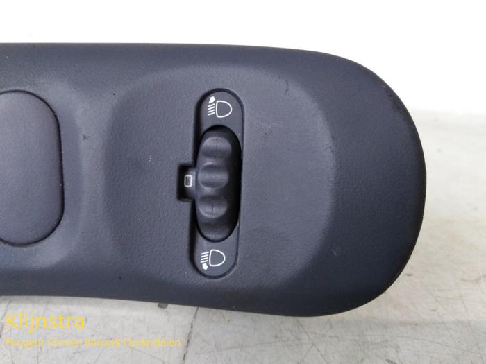 AIH headlight switch from a Renault Espace 2000