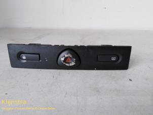 Used Rear window heating switch Renault Clio II (BB/CB) 1.6 16V Price on request offered by Fa. Klijnstra & Zn. VOF