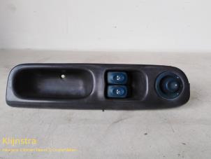 Used Mirror switch Renault Twingo (C06) 1.2 SPi Phase I Price on request offered by Fa. Klijnstra & Zn. VOF