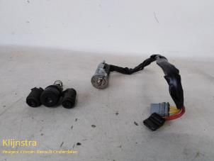Used Set of cylinder locks (complete) Renault Laguna I (B56) 1.8 Price on request offered by Fa. Klijnstra & Zn. VOF