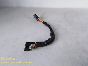 Used Ignition switch Renault Clio II (BB/CB) 1.4 16V Price on request offered by Fa. Klijnstra & Zn. VOF