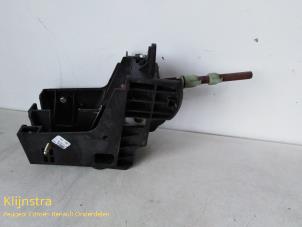 Used Gear-change mechanism Renault Scénic II (JM) 2.0 16V Price on request offered by Fa. Klijnstra & Zn. VOF