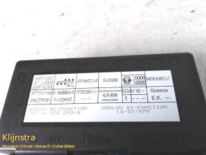 Computer, miscellaneous from a Renault Espace (JE) 2.0i RTE,RXE 1997