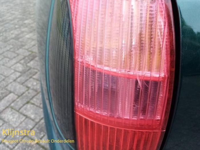 Tylne swiatlo pozycyjne lewe z Peugeot 306 Break (7E) 1.4 XN,XR 2001