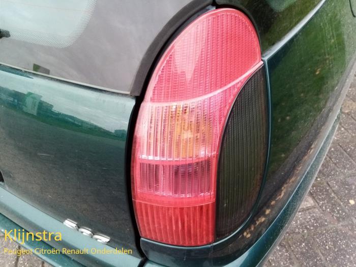 Tylne swiatlo pozycyjne prawe z Peugeot 306 Break (7E) 1.4 XN,XR 2001