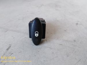 Used Central locking switch Renault Megane Scenic Price on request offered by Fa. Klijnstra & Zn. VOF