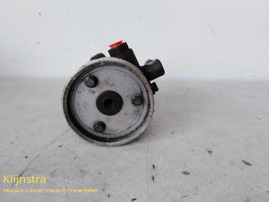 Used Power steering pump Renault Megane Coupé (DA) 2.0i Price on request offered by Fa. Klijnstra & Zn. VOF