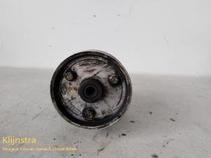 Used Power steering pump Renault Laguna I Grandtour (K56) 2.0 Price on request offered by Fa. Klijnstra & Zn. VOF