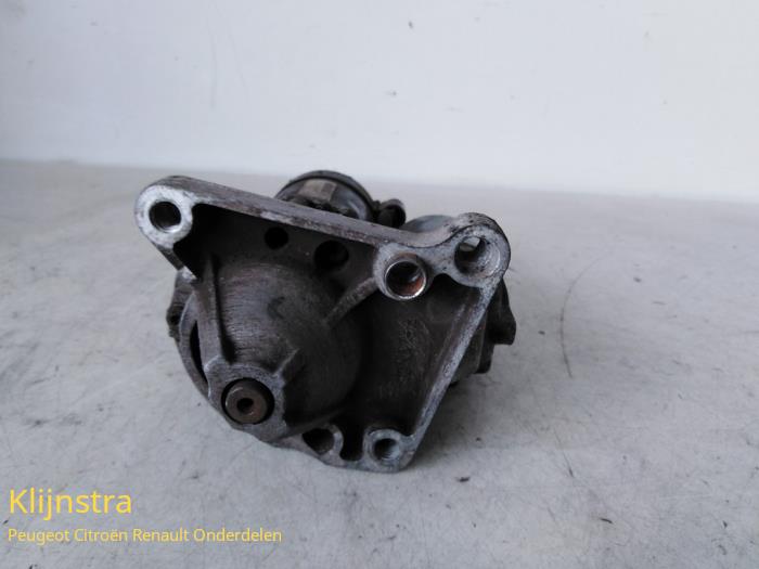 Used Starter Renault Megane (BA) 1.4i RL,RN Price on request offered by Fa. Klijnstra & Zn. VOF