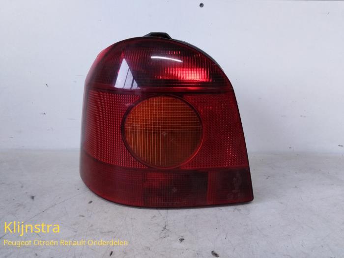 Taillight, left from a Renault Twingo (C06) 1.2 SPi Phase I 1995