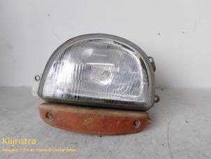 Used Headlight, left Renault Twingo (C06) 1.2 Price on request offered by Fa. Klijnstra & Zn. VOF