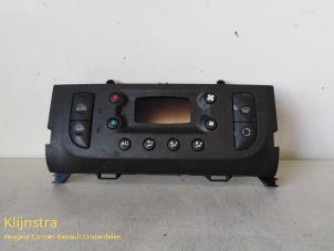 Used Heater control panel Renault Clio II (BB/CB) 1.6 16V Price on request offered by Fa. Klijnstra & Zn. VOF