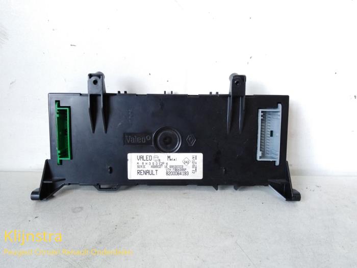 Heater control panel from a Renault Clio II (BB/CB) 2.0 16V Sport 2002