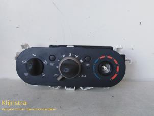 Used Heater control panel Renault Twingo II (CN) 1.2 Price on request offered by Fa. Klijnstra & Zn. VOF