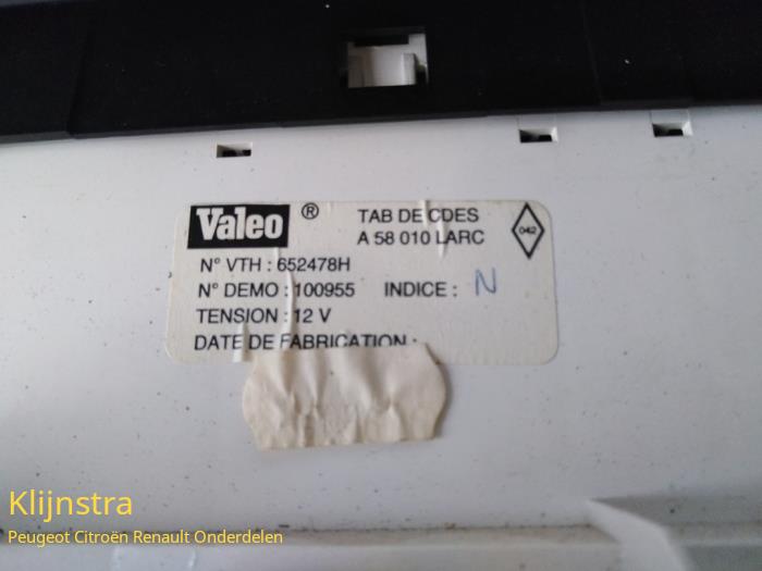 Panel de control de calefacción de un Renault Safrane I 2.2i RT Si,Vi 12V 1996