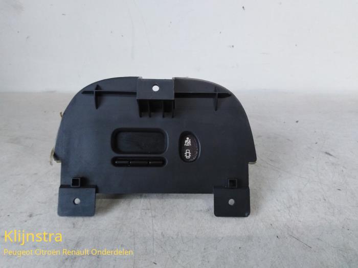 Renault Kangoo Clocks stock