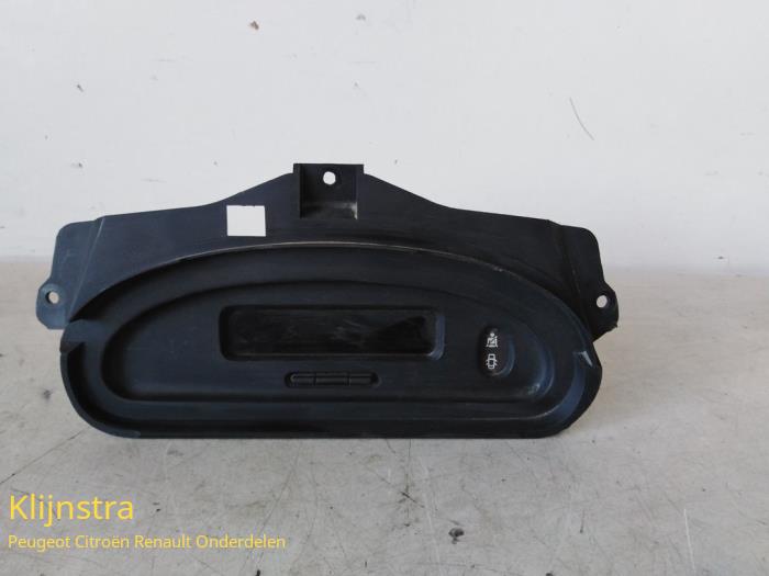 Used Interior display Renault Megane Scénic (JA) 1.4i RL,RN Price on request offered by Fa. Klijnstra & Zn. VOF