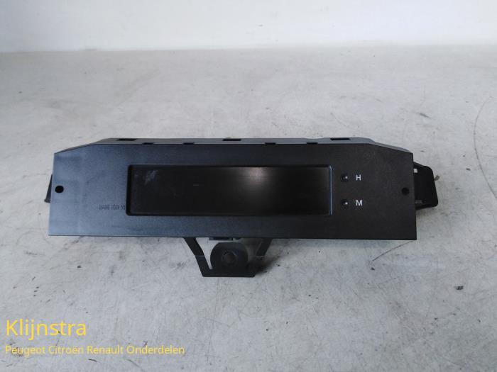 Begagnade Innerdisplay Renault Twingo (C06) 1.2 SPi Phase I Pris € 65,00 Marginaltabell erbjuds av Fa. Klijnstra & Zn. VOF