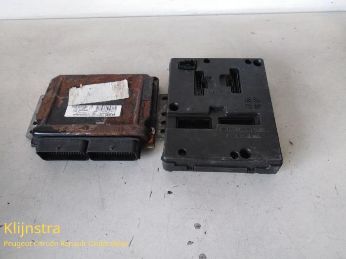 Used Engine management computer Renault Megane Scénic (JA) 1.4i RL,RN Price € 150,00 Margin scheme offered by Fa. Klijnstra & Zn. VOF