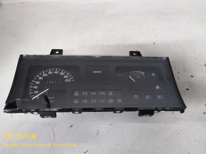 Begagnade Vägmätare KM Renault Clio (B/C57/357/557/577) 1.4i RN,RT Kat. Pris på förfrågan erbjuds av Fa. Klijnstra & Zn. VOF