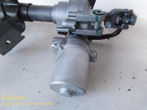 Used Power steering pump Peugeot 108 1.0 12V Price on request offered by Fa. Klijnstra & Zn. VOF