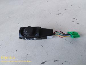 Used Air conditioning switch Peugeot 5008 I (0A/0E) 1.6 THP 16V Price on request offered by Fa. Klijnstra & Zn. VOF