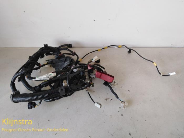 Begagnade Kablage Peugeot 108 1.0 12V Pris på förfrågan erbjuds av Fa. Klijnstra & Zn. VOF