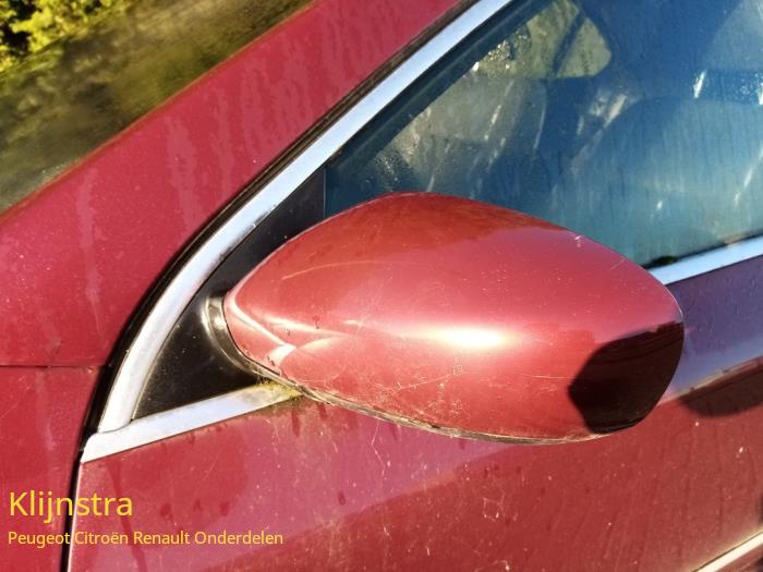 Używane Lusterko zewnetrzne lewe Peugeot 607 (9D/U) 2.7 HDi V6 24V Cena na żądanie oferowane przez Fa. Klijnstra & Zn. VOF