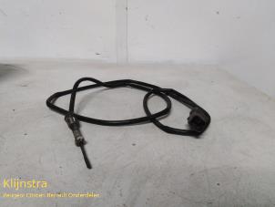 Used Exhaust heat sensor Peugeot 407 SW (6E) 2.0 HDiF 16V Price on request offered by Fa. Klijnstra & Zn. VOF