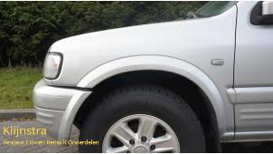 Used Front wing, left Opel Frontera (6B) 2.2i 16V Price on request offered by Fa. Klijnstra & Zn. VOF