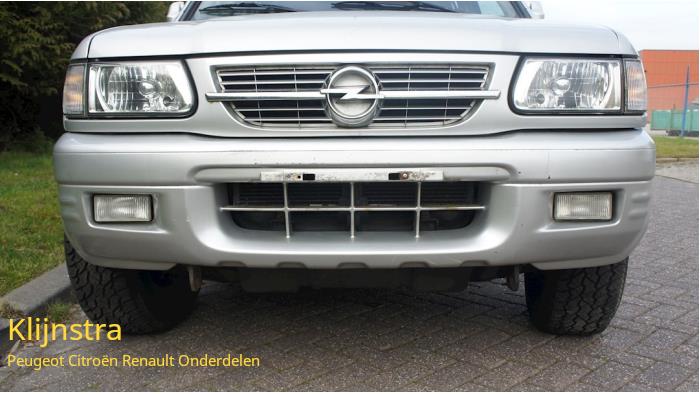 Usados Parachoques Opel Frontera (6B) 2.2i 16V Precio de solicitud ofrecido por Fa. Klijnstra & Zn. VOF