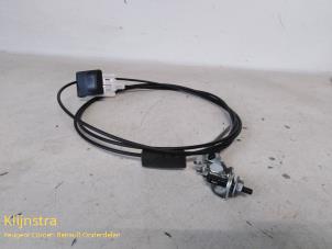 Used Bonnet lock mechanism Peugeot 108 1.0 12V Price on request offered by Fa. Klijnstra & Zn. VOF