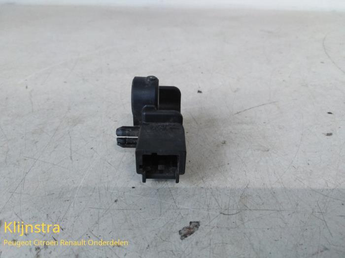 Gebrauchte Airbag Sensor Peugeot 2008 (CU) Preis auf Anfrage angeboten von Fa. Klijnstra & Zn. VOF
