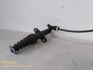 Used Clutch slave cylinder Peugeot 2008 (CU) Price on request offered by Fa. Klijnstra & Zn. VOF