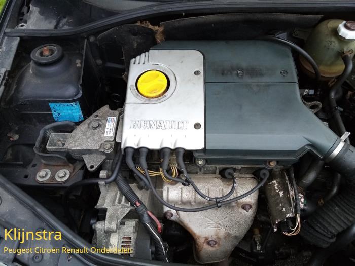 Motor van een Renault Clio II (BB/CB) 1.6 1999