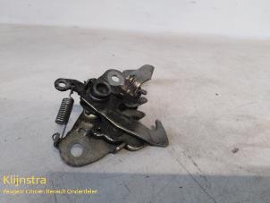 Used Bonnet lock mechanism Peugeot 107 1.0 12V Price on request offered by Fa. Klijnstra & Zn. VOF