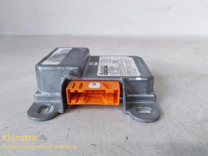 Begagnade Airbagmodul Peugeot 106 II 1.5 XNd,XRd,Sketch Pris € 75,00 Marginaltabell erbjuds av Fa. Klijnstra & Zn. VOF