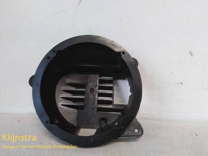 Używane Glosnik Peugeot 207/207+ (WA/WC/WM) 1.4 16V Cena na żądanie oferowane przez Fa. Klijnstra & Zn. VOF