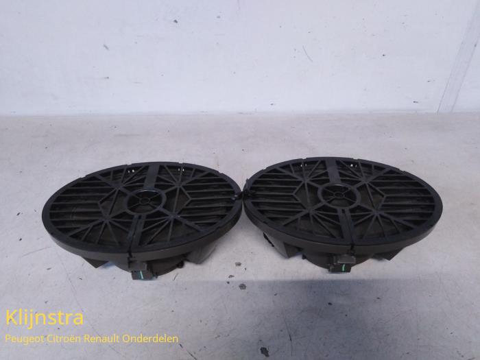 Używane Glosnik Peugeot 607 (9D/U) 2.2 HDi 16V FAP Cena na żądanie oferowane przez Fa. Klijnstra & Zn. VOF